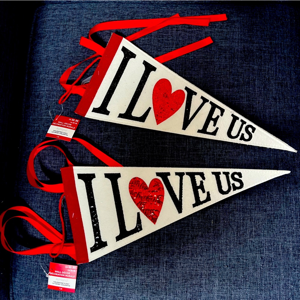 I Love Us Banner NWT